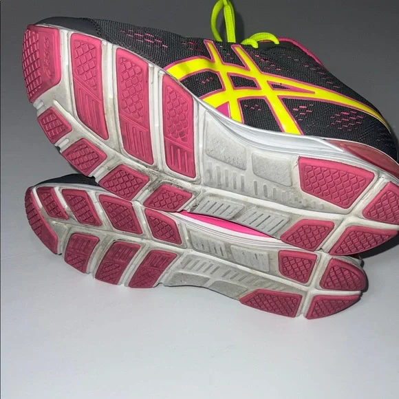ASICS Women's Black and Neon Yellow Athletic Shoes - Picture 5 of 8